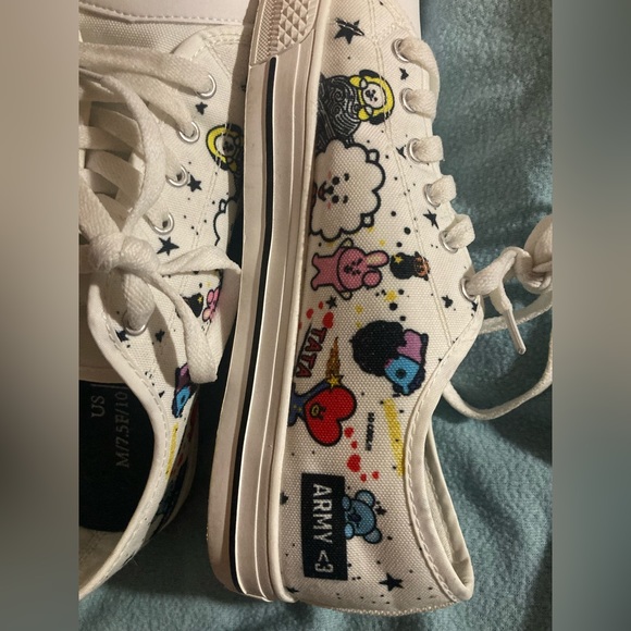 BTS shoes! BTS 21 characters! EUC! M7.5/W10 - Picture 8 of 9